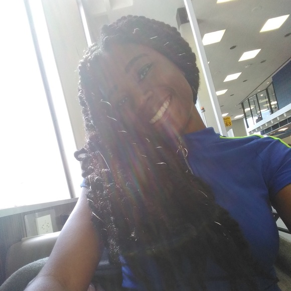 Meet your Posher, Mariah - Picture 1 of 1